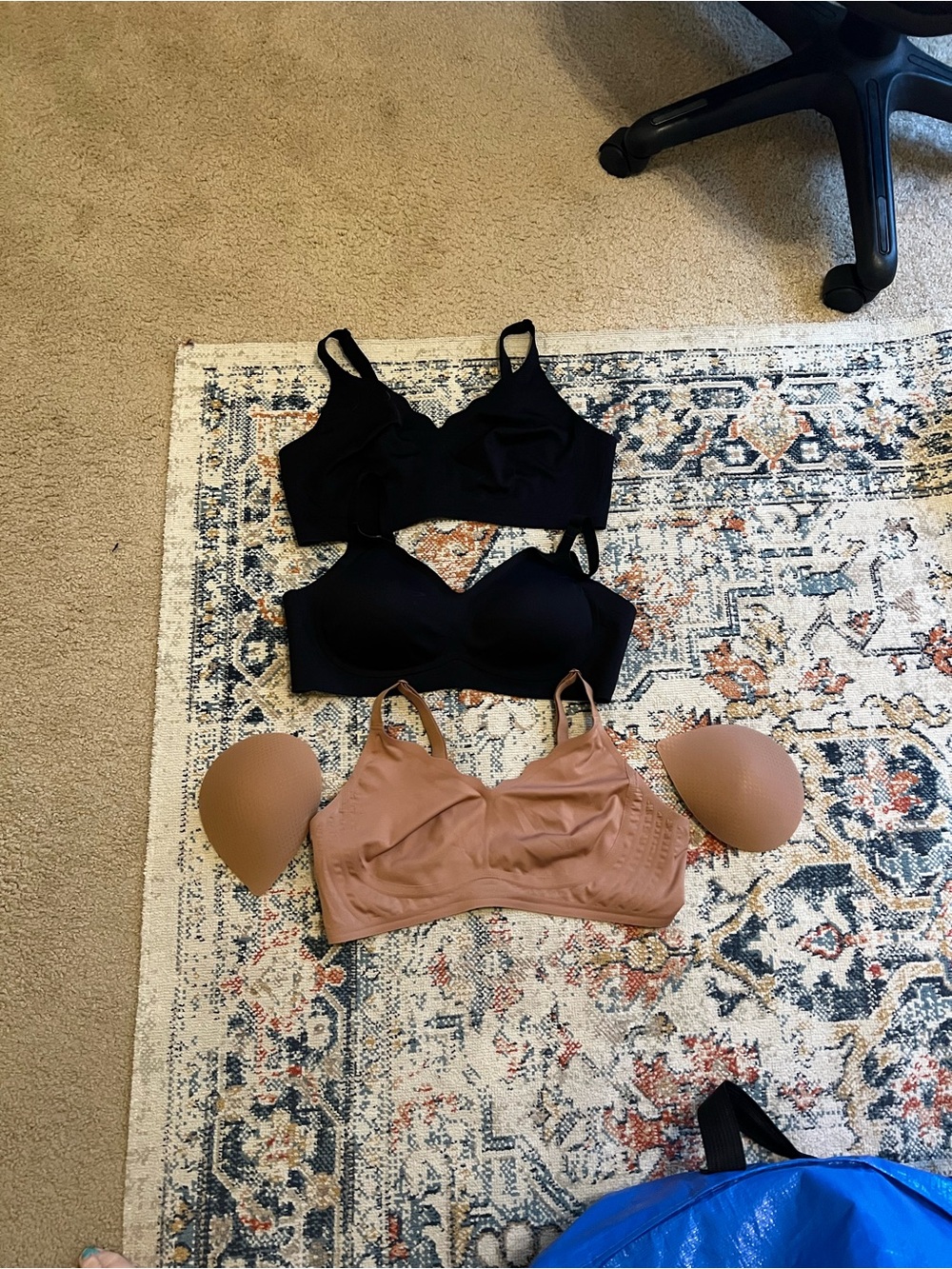 Oeak Wireless Comfort Bras - Black and Nude Support bundle of 3
